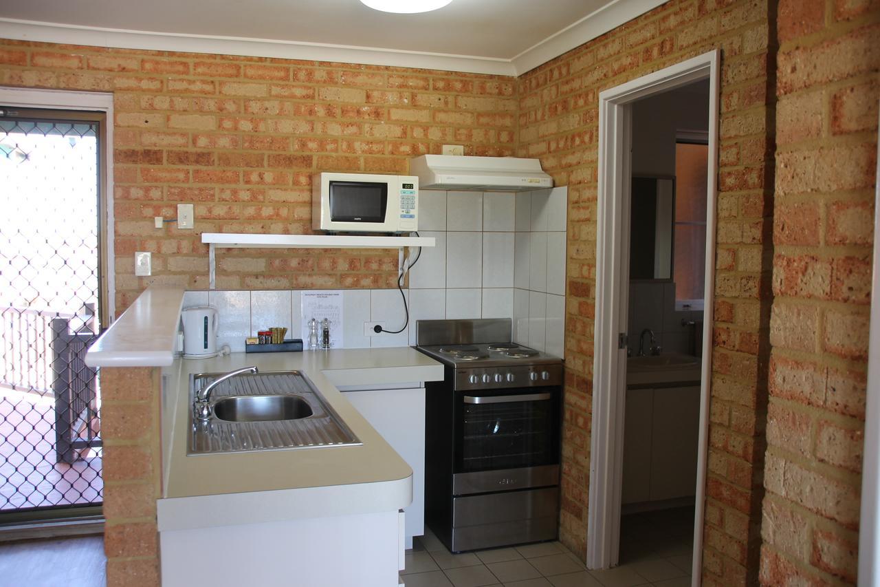 Seaspray Beach Holiday Park Dongara Room photo